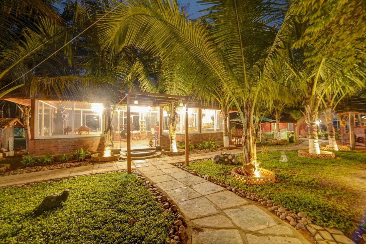 Brown Town Resort & Spa Hyderabad Exterior photo